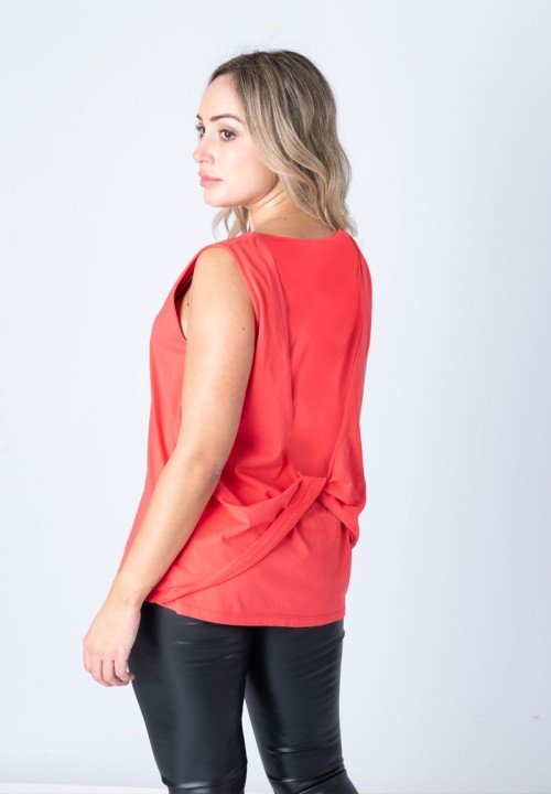 Camiseta cruz rosas roja