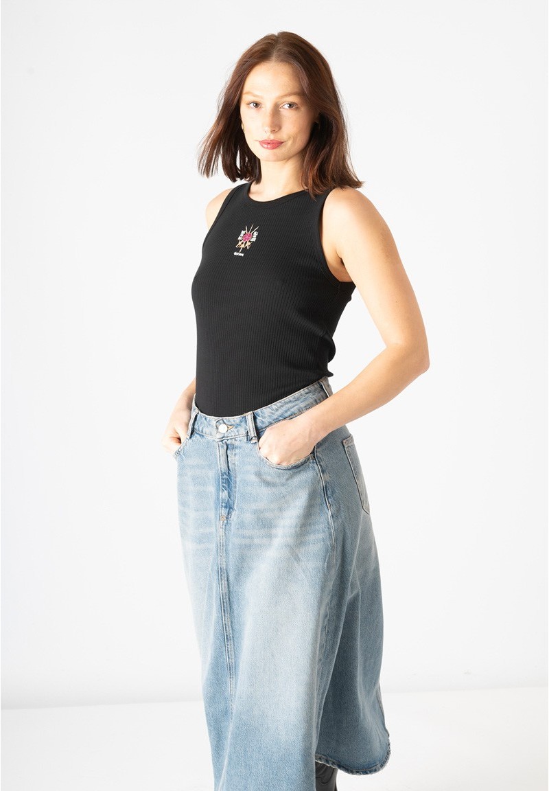 Top Mosqueteras negro