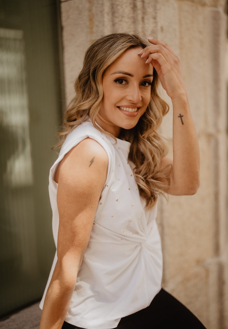 Camiseta nudo destellos