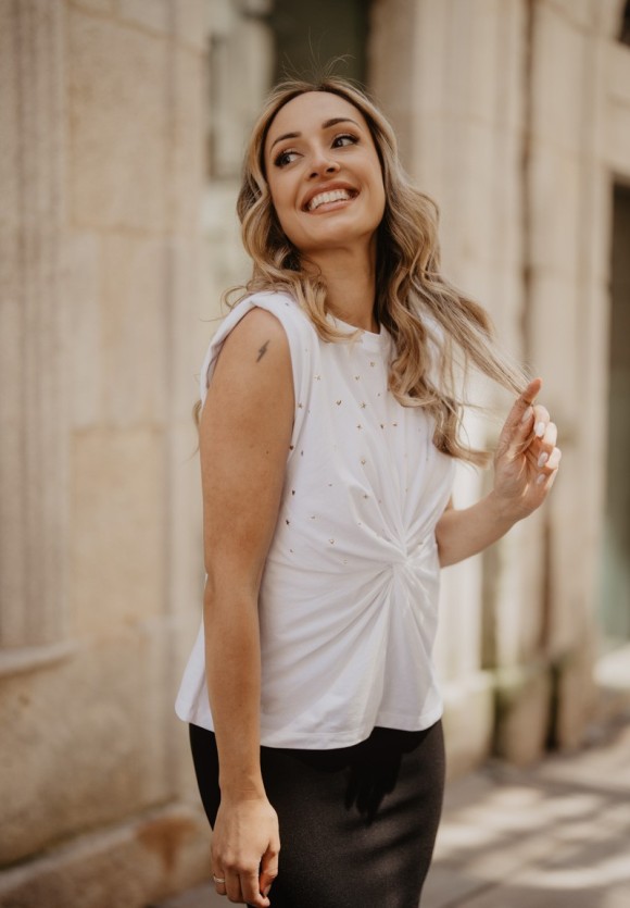 Camiseta nudo destellos