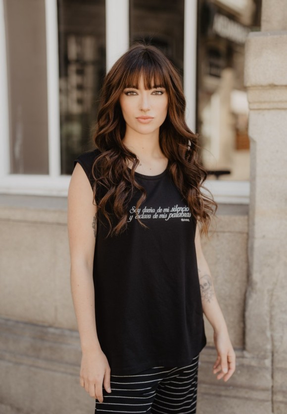 Camiseta cruz Sor Juana Inés