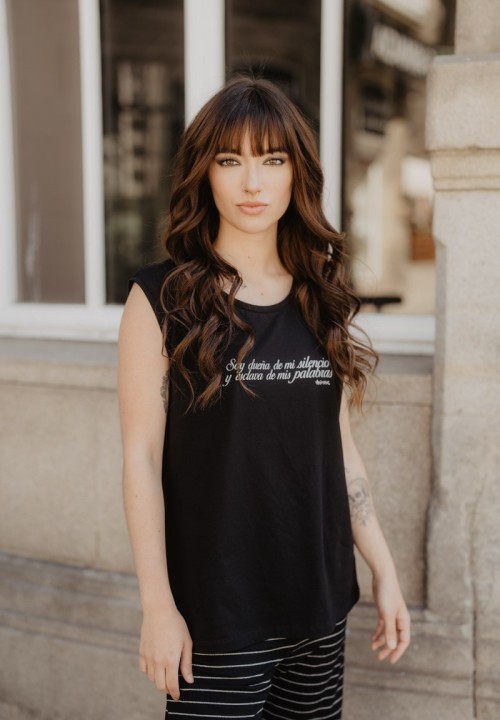 Camiseta cruz Sor Juana Inés