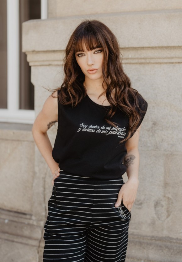 Camiseta cruz Sor Juana Inés