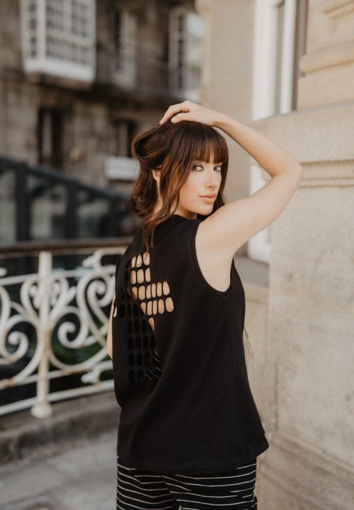 Camiseta cruz Sor Juana Inés