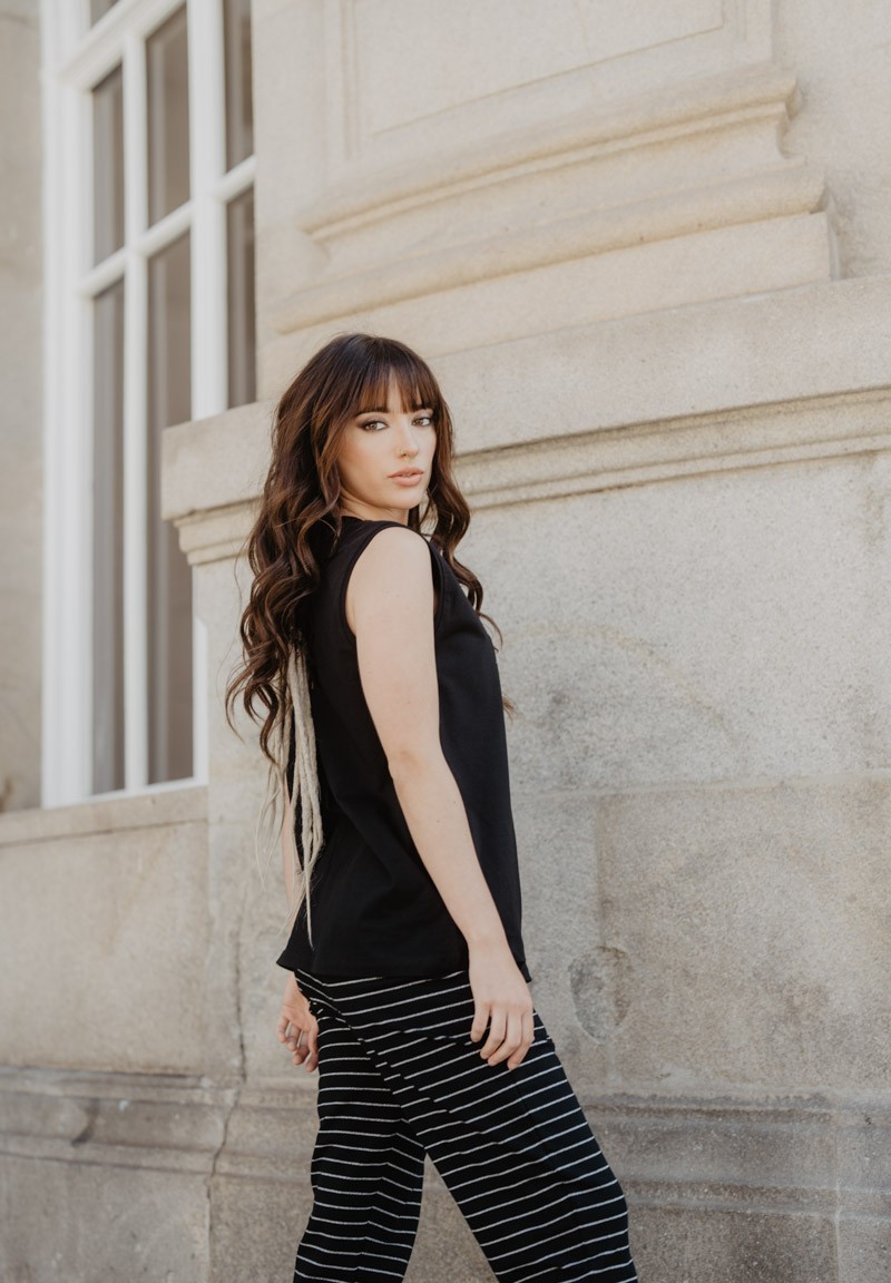 Camiseta cruz Sor Juana Inés