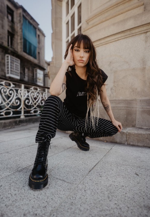 Pantalón cruz Sor Juana Inés