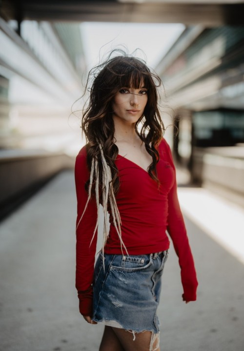 Camiseta cruzada roja
