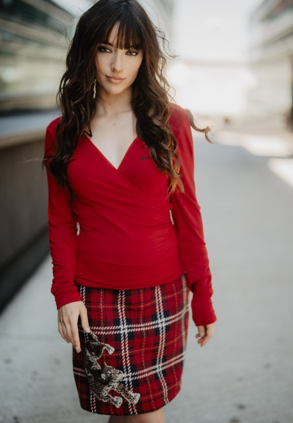 Camiseta cruzada roja