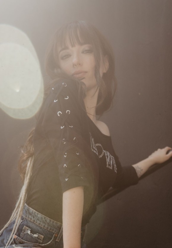 Camiseta Love cordones