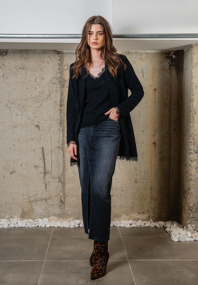 Blazer con hombreras y estampado rockero | Animosa