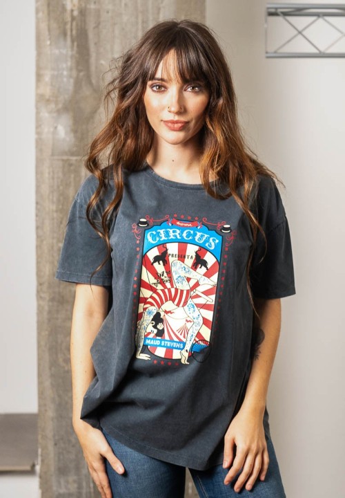 Camiseta lavada inspirada en la tatuadora Maud Stevens | Animosa