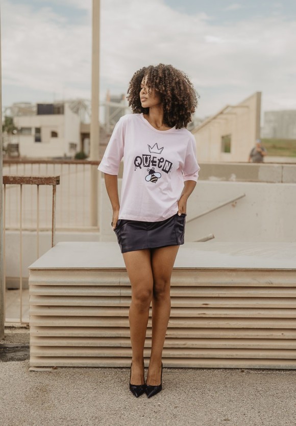 Camiseta Queen Bee rosa