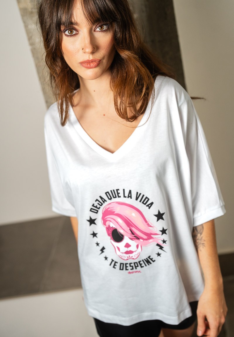 Camiseta ancha con ilustración de calavera y mensaje | Animosa