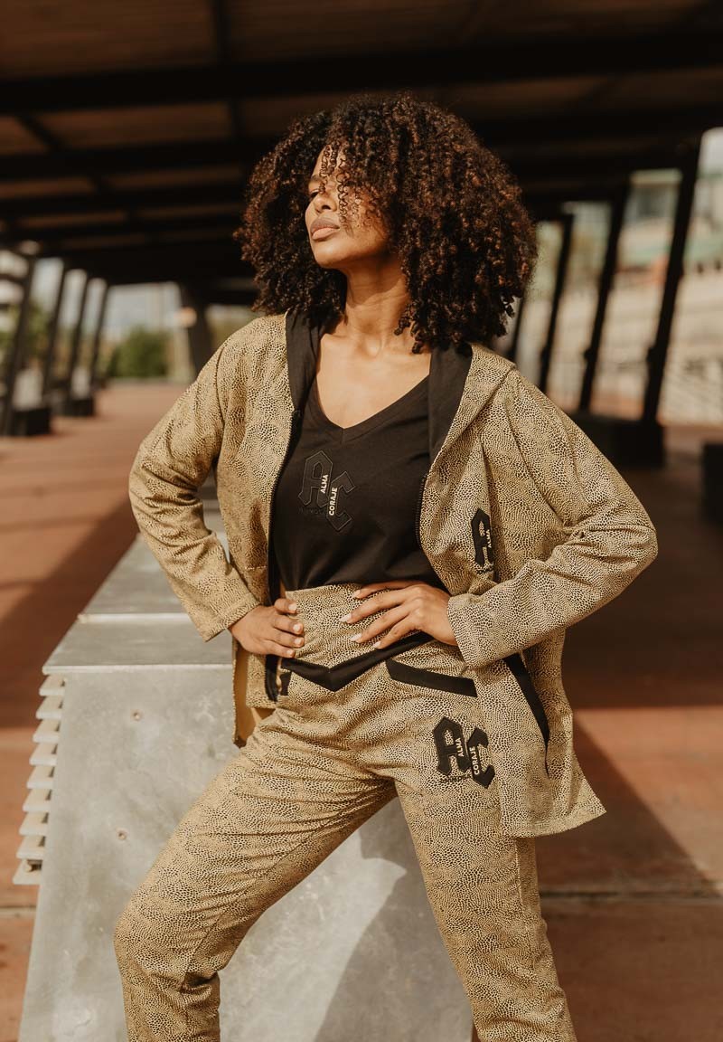 Pantalón animal print de serpiente con las letras AC | Animosa