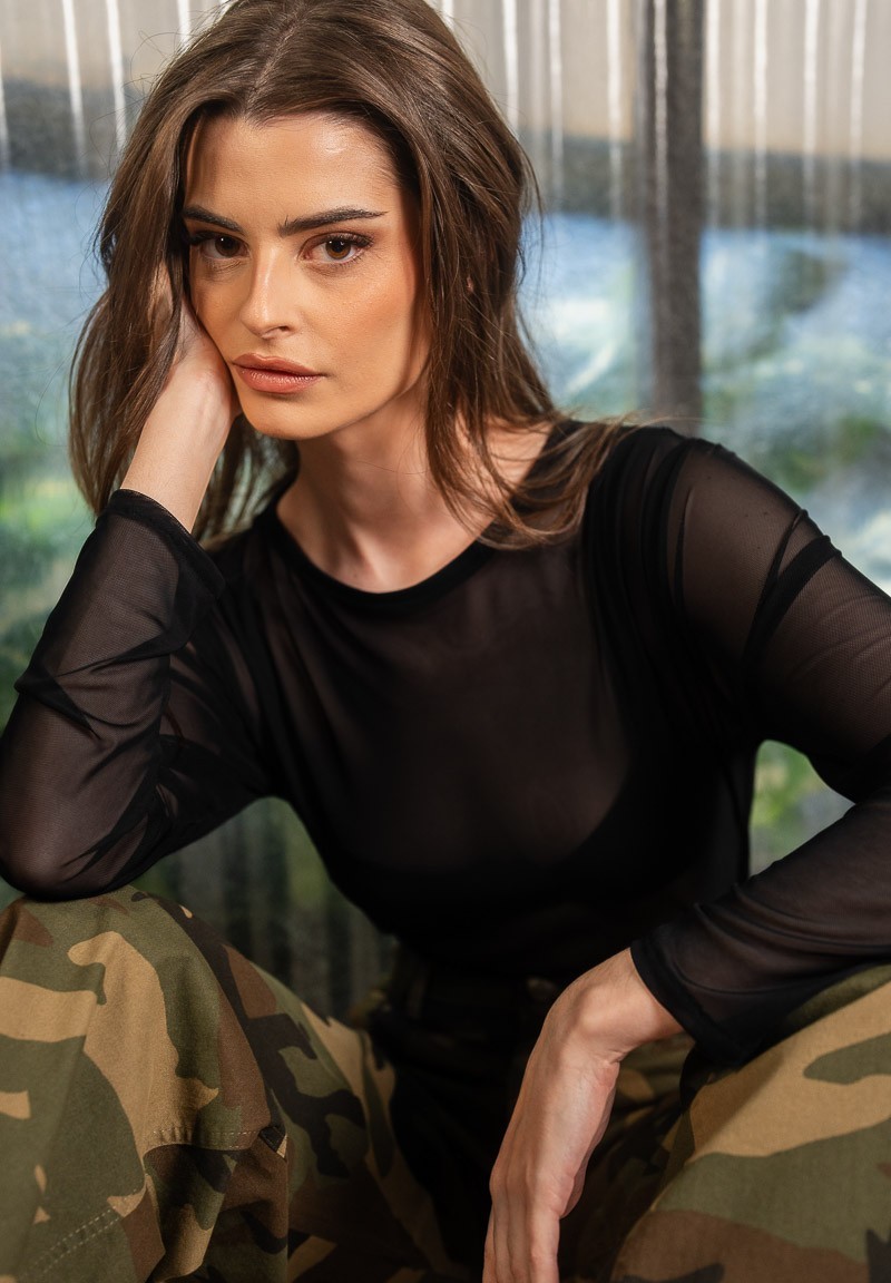 Camiseta de tul transparente y parche Love Force | Animosa