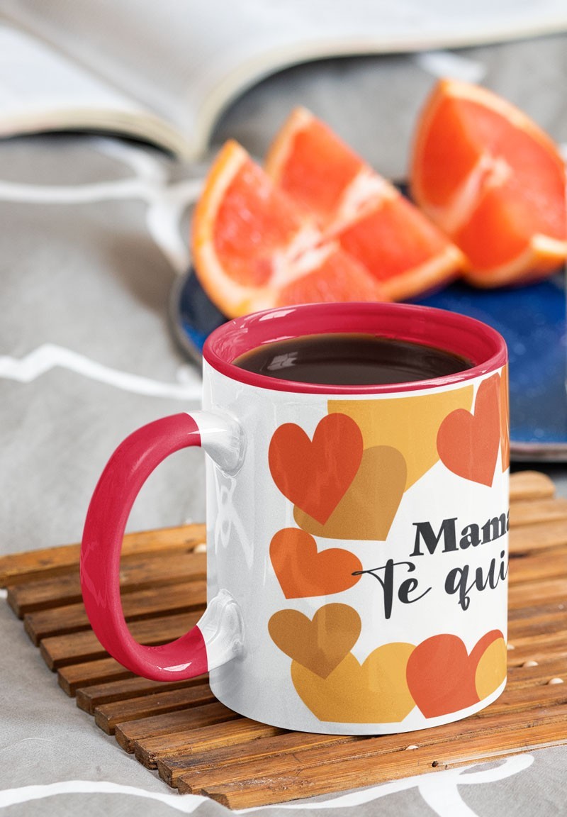 Taza Mamá te quiero con estampado de corazones | Animosa