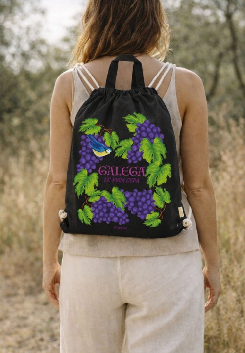 Mochila negra Galega de pura cepa con asa superior | Animosa