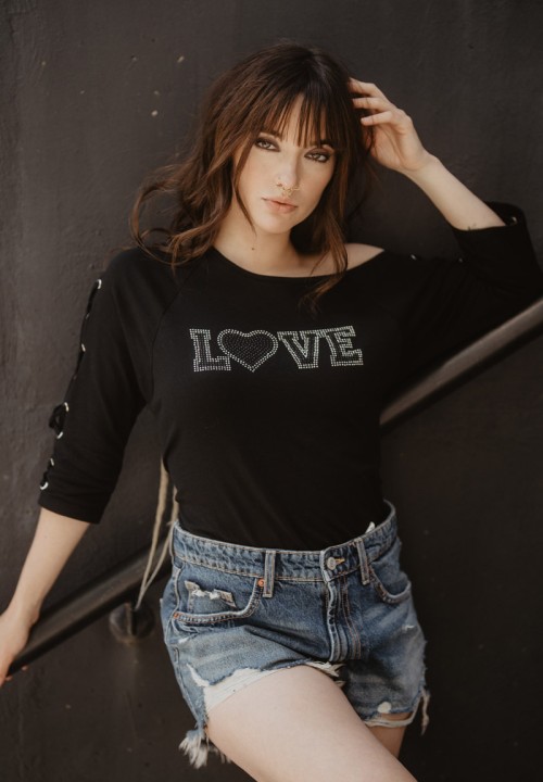 Camiseta Love cordones