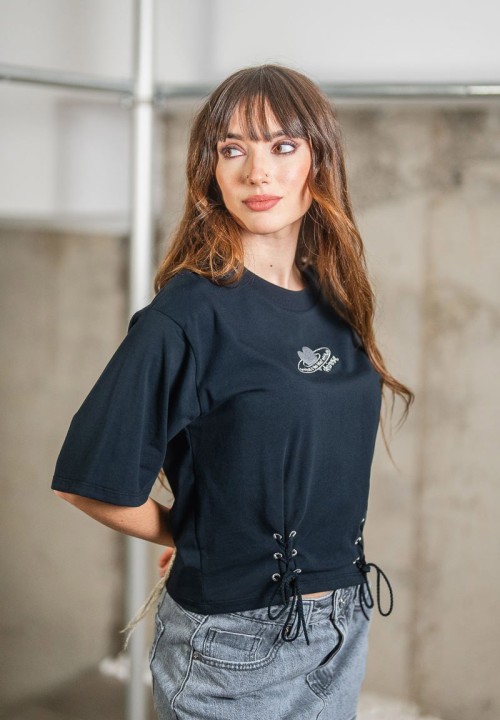 Camiseta con ollaos y cordones planet grattitude | Animosa