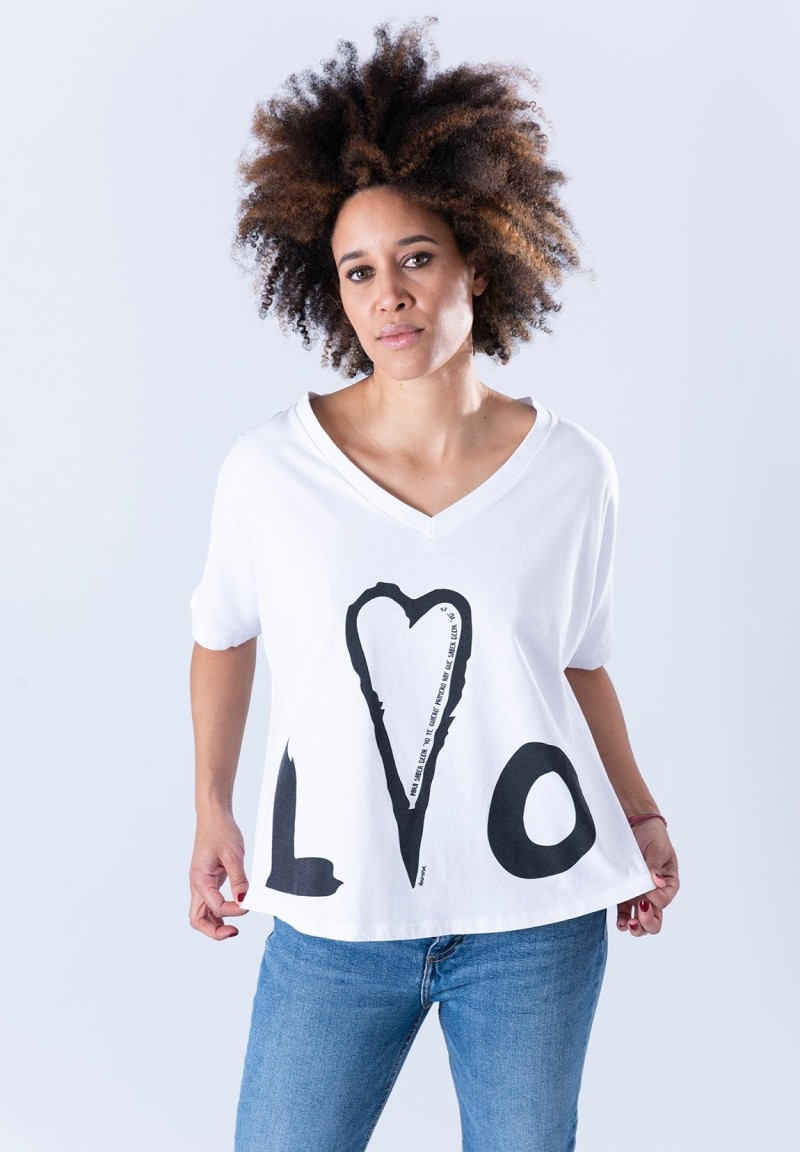 Camiseta Ayn Love